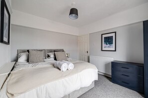 3 soverom, strykejern/-brett, wi-fi (inkludert) og sengetøy