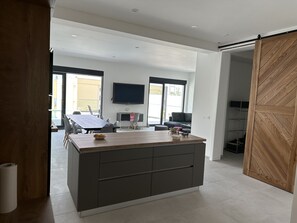 Lobby - NEU Moderne Luxusvilla ARA in Makarska Mit Pool, Meerblick und Traumterrassen (Makarska)
