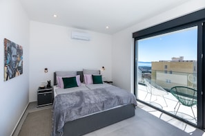 5 bedrooms, in-room safe, iron/ironing board, travel cot - NEU Moderne Luxusvilla ARA in Makarska Mit Pool, Meerblick und Traumterrassen (Makarska)