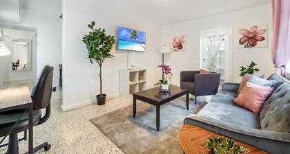 Lovely 2-bedroom rental near Brickell w/ parking