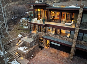 Exterior - Elevated Ski Season Retreat in Aspen (Aspen)