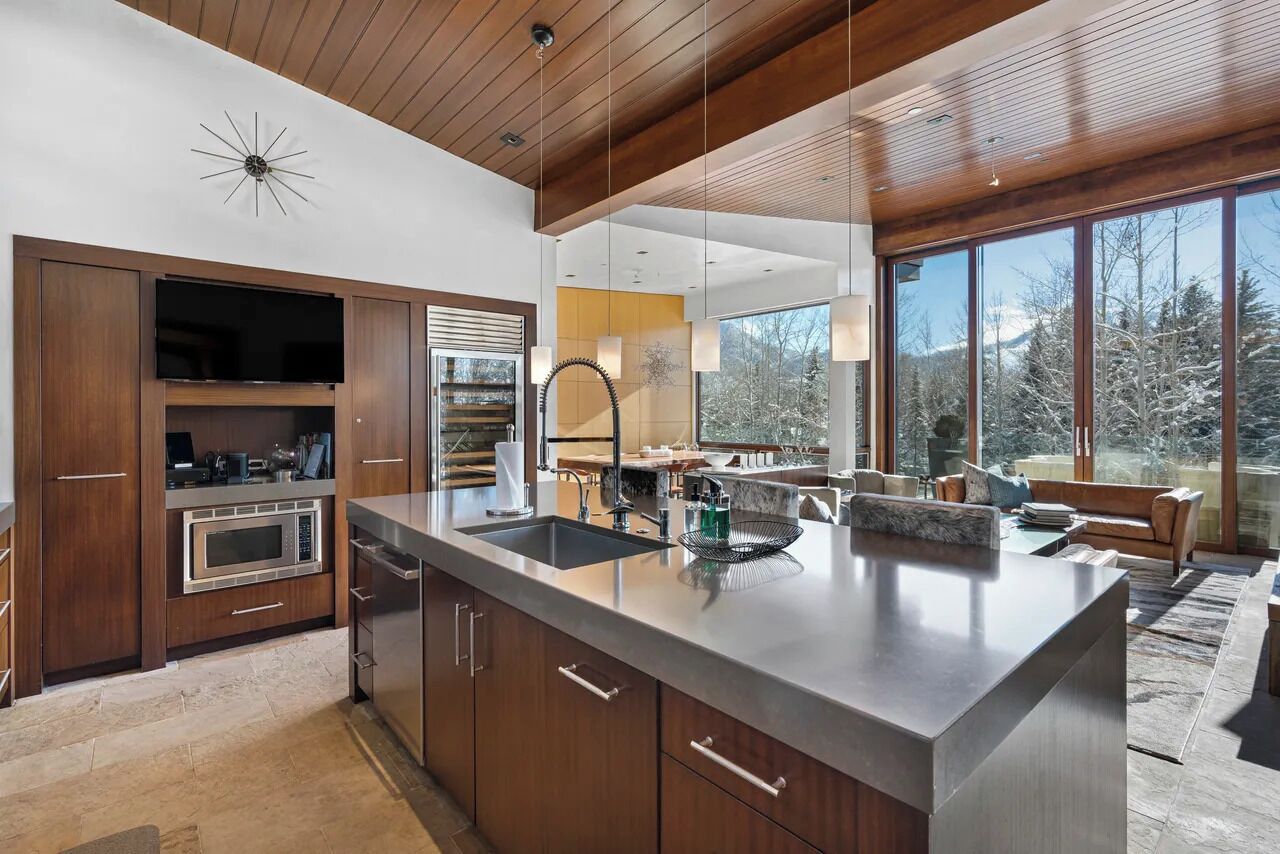 冰箱、微波炉、烤箱、炉灶