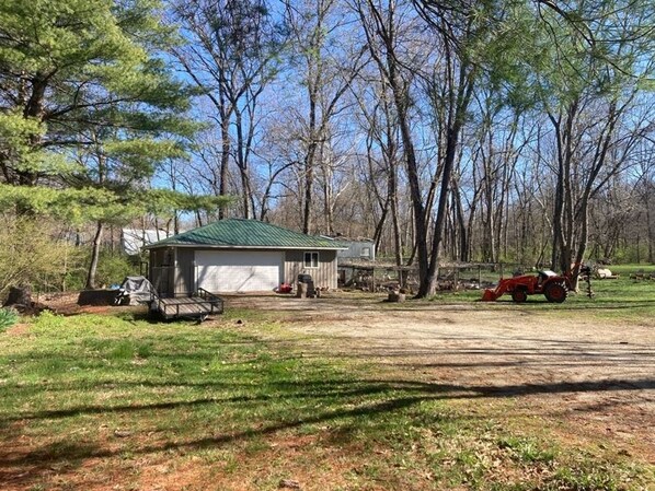 Property grounds - Cozy Camper in Villa Ridge (Villa Ridge)