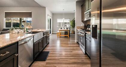 Cal King Hi-tech Vaca Pool Home | Ideal 4 Families