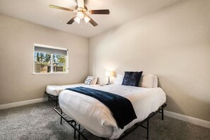 4 bedrooms, desk, iron/ironing board, travel crib