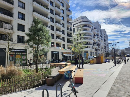 Appartement moderne avec balcon - Proche Paris