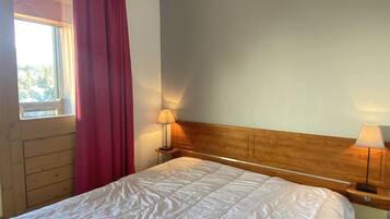 2 bedrooms