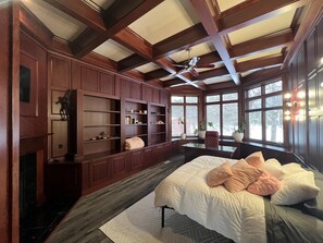 6 bedrooms, desk, WiFi, bed sheets - Beautiful Lake home with 6 person sauna (Wyoming)