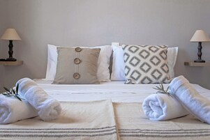 Standard Triple Room | Free WiFi, bed sheets