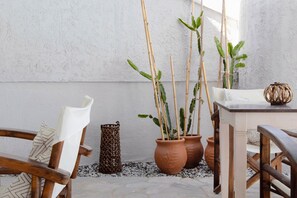 Reception - Thalia Bloom Villa Apartments  (Malevizi)