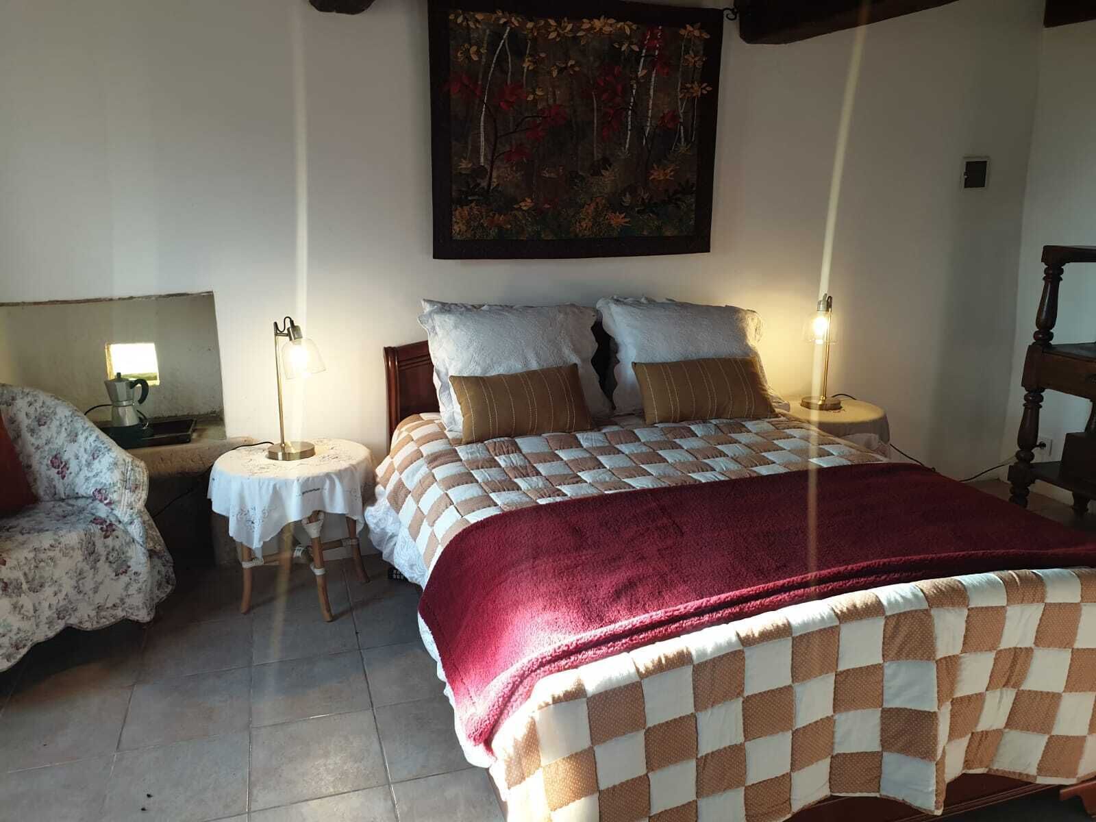 1 chambre, fer et planche à repasser, Wi-Fi, draps fournis