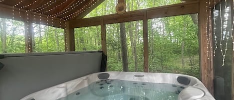 Indoor spa tub