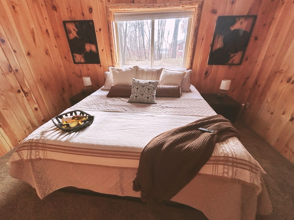 Lakefront Cabin Near Cuyuna Trails In Crosby, Minnesota Crow Wing