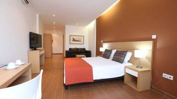 Deluxe Apartment | Free WiFi