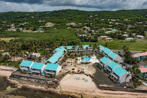 Perfect Beach Front Condo with Pool