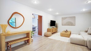 Una Smart TV, una chimenea