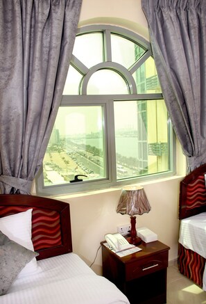 City Twin kamer, uitzicht op zee | Lakens van Egyptisch katoen, luxe beddengoed, donsdekens
