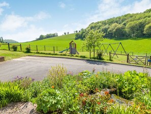 Property grounds - The Carthouse (Hereford)