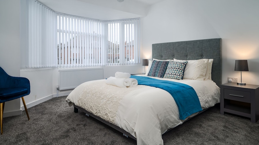 Immaculate 5-bed House in Leeds