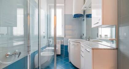 Como 68, Elegant apartment in the center of Como, 3 minutes from the historic center
