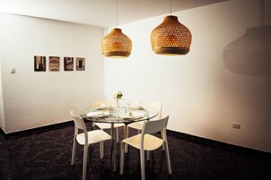 Apartment, Mountain View (H4-1) | In-room dining