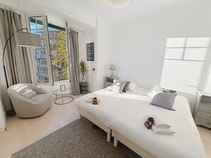 3 soveværelser, skrivebord, strygejern/strygebræt, weekendseng