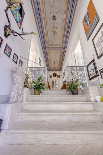 Neoclassical appartment in the historical center of Ermoupolis - Syros