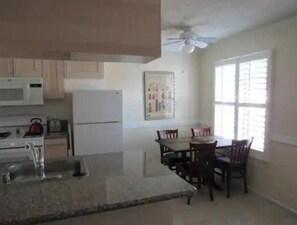 Private kitchen - Coachella Festival Ready. (Indio)