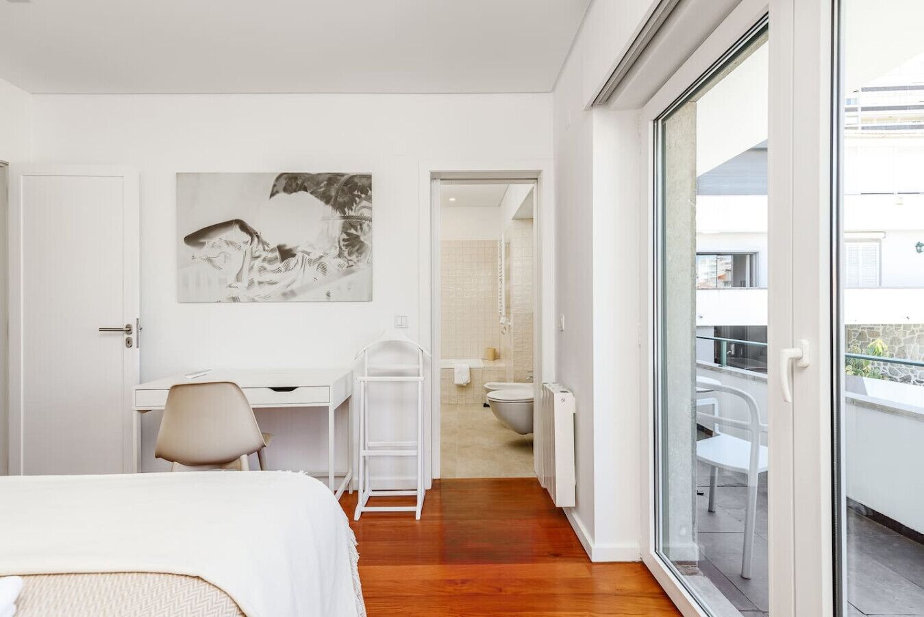 3 bedrooms, desk, iron/ironing board, WiFi