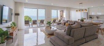 Axess Villa with panoramic ocean view