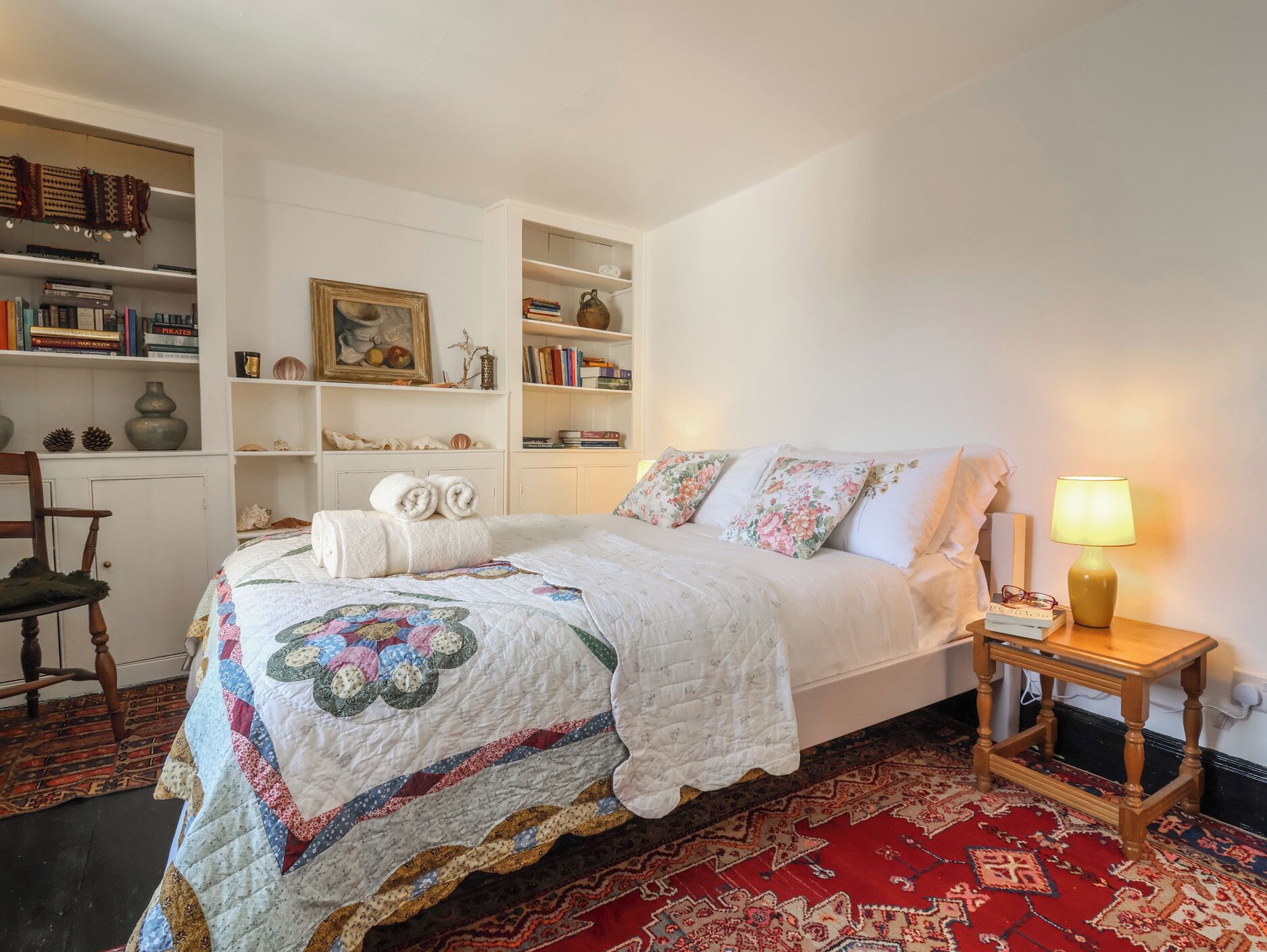 2 bedrooms, individually decorated, individually furnished, free WiFi