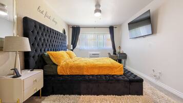 2 bedrooms, desk, iron/ironing board, free WiFi