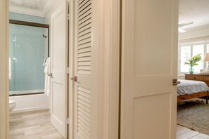 2 sovrum, strykjärn/strykbräda, wi-fi och sängkläder