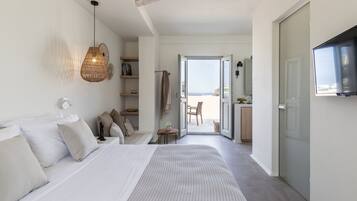 Junior-Suite, Stadtblick | Allergikerbettwaren, Zimmersafe, schallisolierte Zimmer