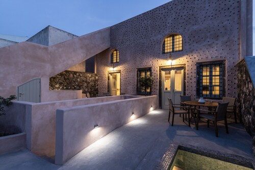 Frescoes Luxury Suites