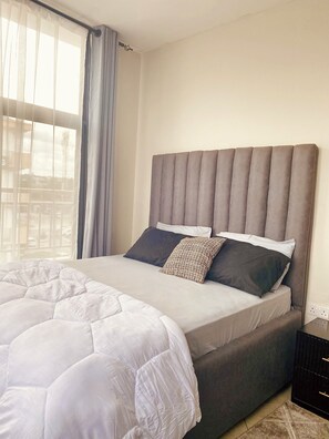 3 bedrooms, iron/ironing board, WiFi, bed sheets - Home away from home serene stay in the heart of Dar es salaam, Tanzania (Dar es Salaam)