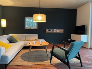 Tv, bøger, stereoanlæg