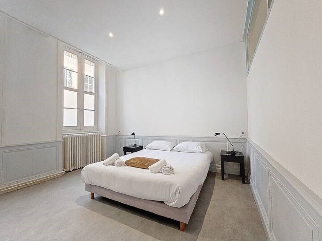 3 slaapkamers, een bureau, reisbedje, wifi
