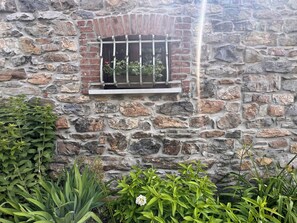 تفاصيل الفندق من الخارج