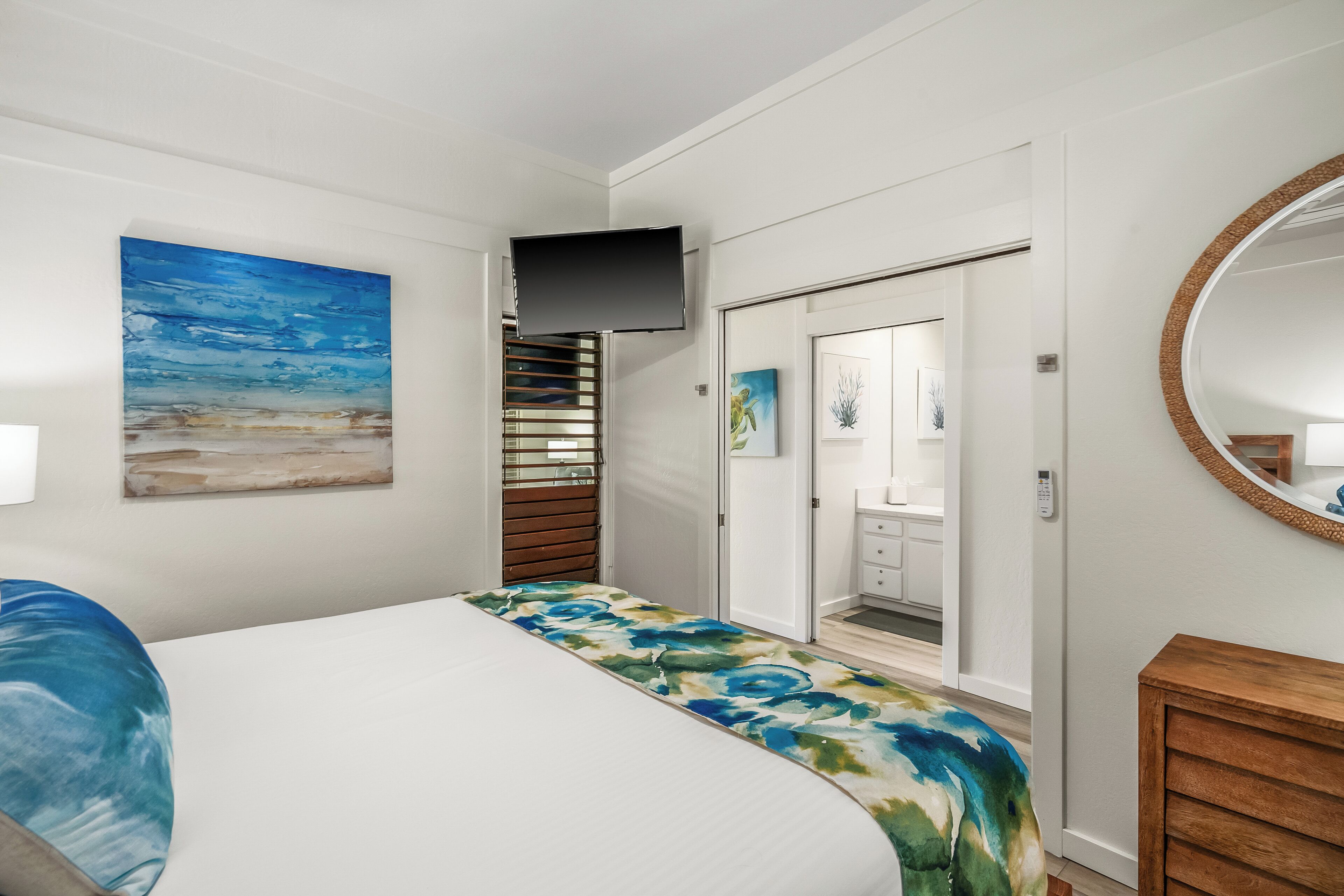 1 bedroom, in-room safe, iron/ironing board, free WiFi