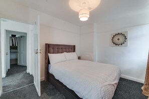 House | 3 bedrooms, free WiFi, bed sheets