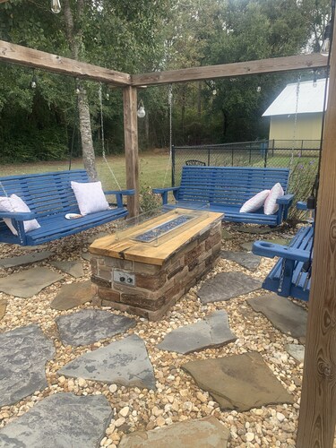 RV lot with full hookups, few miles to Gulf Shores Beach