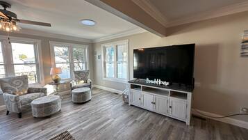 智能电视、立体声音响