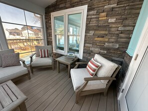 Smart-TV og stereoanlegg