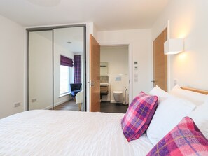 3 bedrooms, individually decorated, individually furnished, free WiFi