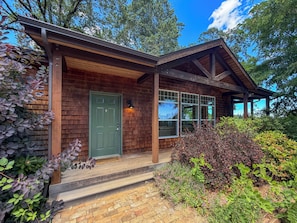 Exterior - Stoneycrest Cottage at Durant (Dayton)