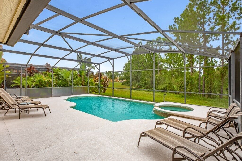 Spacious and Relaxing Home with South Facing Pool
