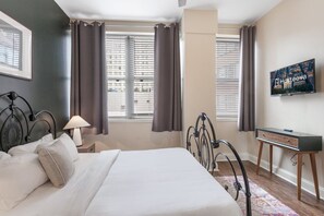 1 habitación, tabla de planchar con plancha, wifi y ropa de cama 