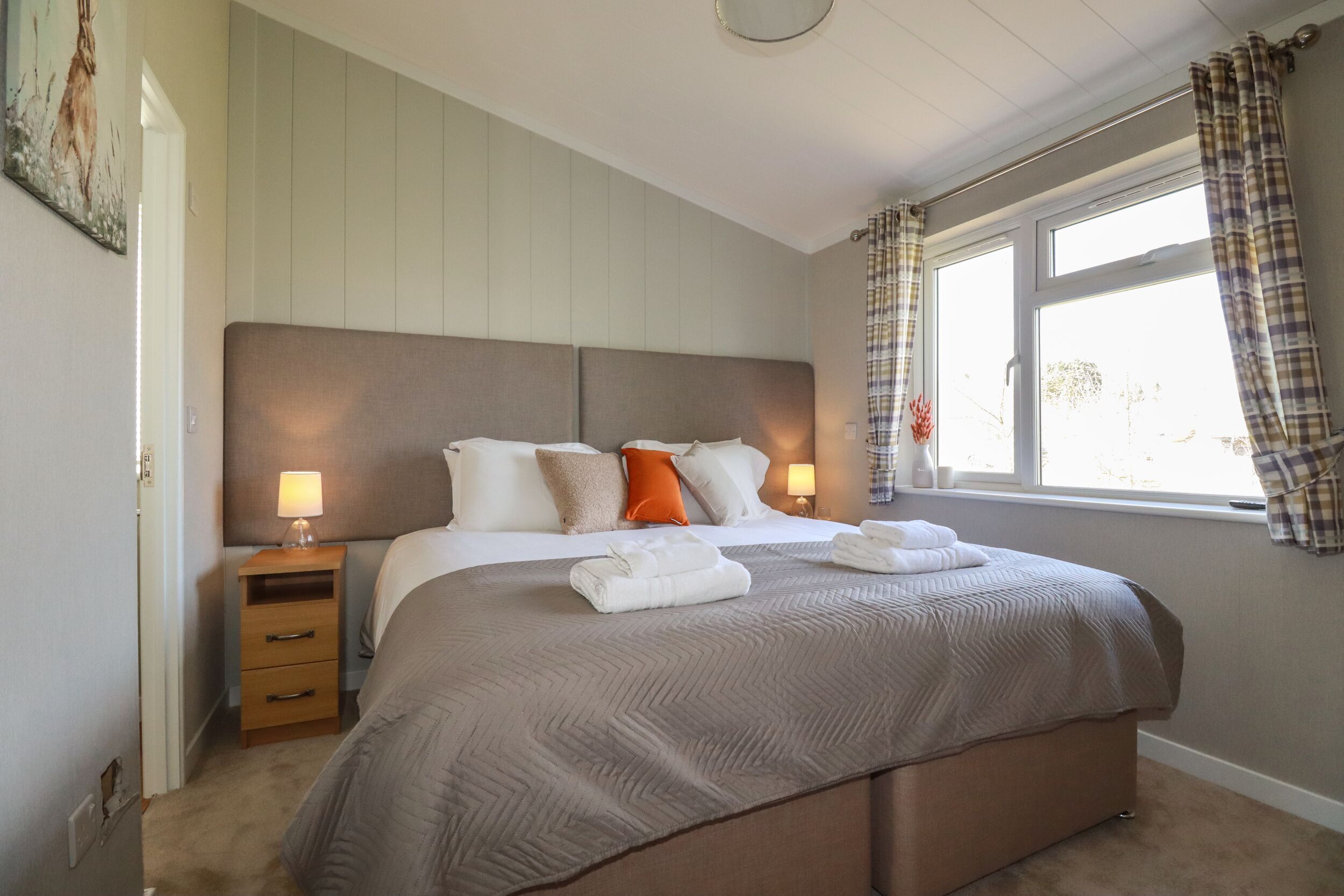 4 bedrooms, individually decorated, individually furnished, free WiFi