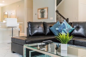 テレビ、卓球台